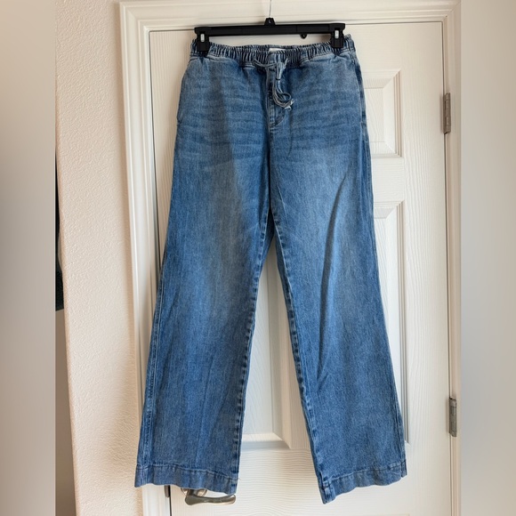 Pants - Relaxed Wide-Leg Blue Denim Jeans